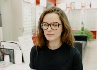 Top International Hair Clinics By Customer Rating: Which Ones Shine?