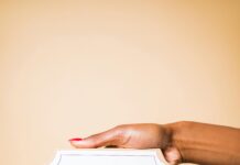 The Ethics Of Marketing In Hair Transplant Clinics: What You Must Know